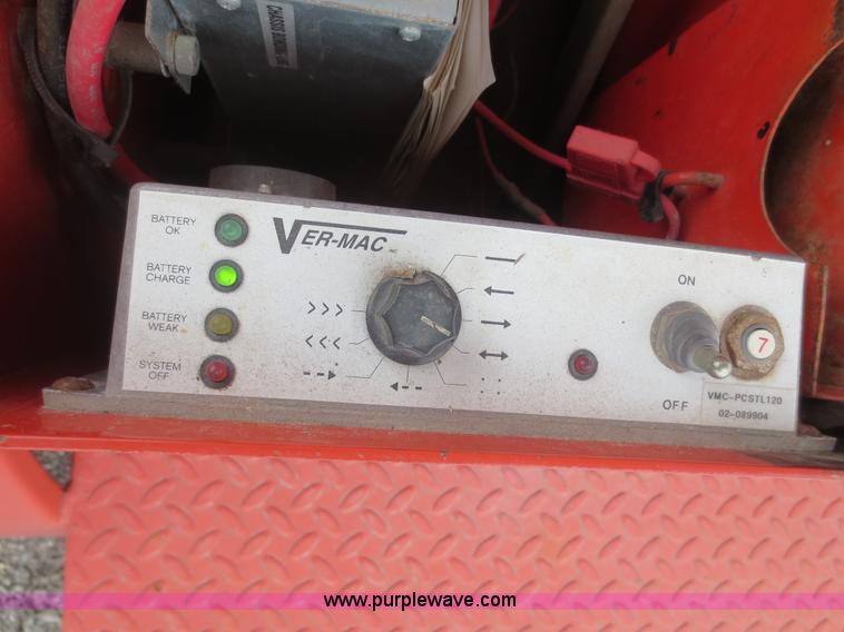 image for item F6804 2002 Ver-Mac ST-4825 arrow board sign trailer