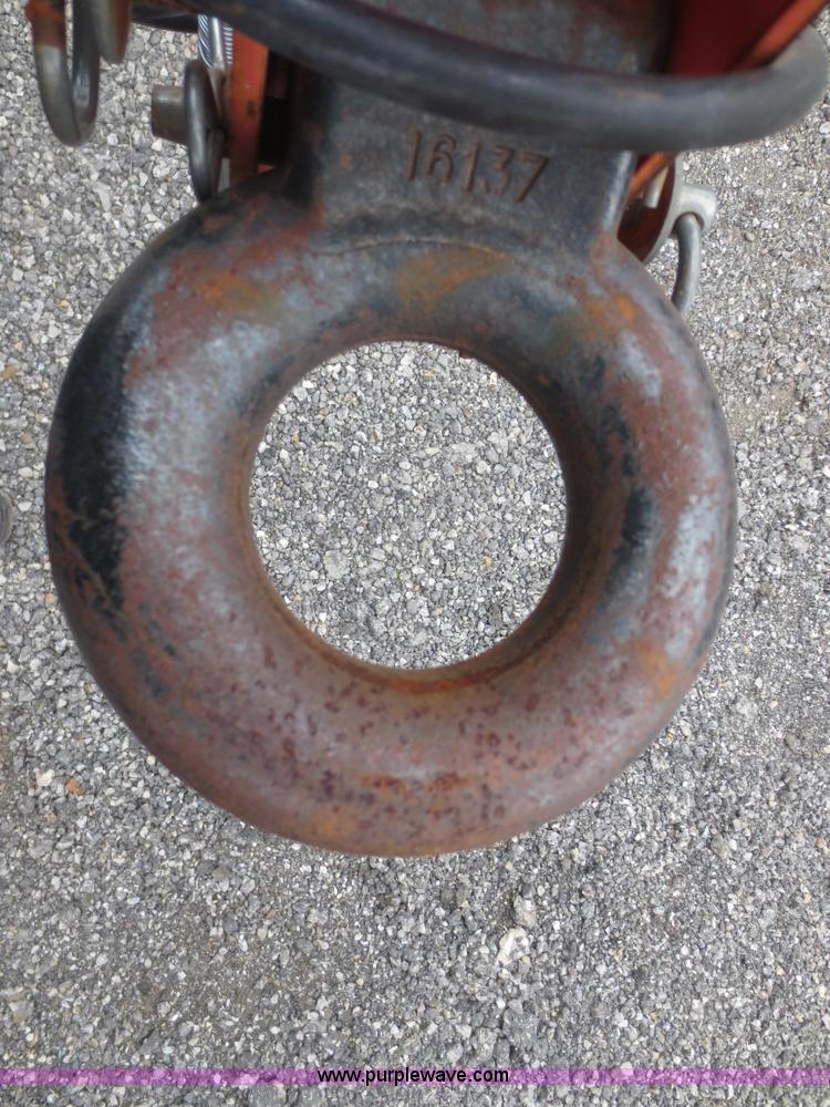 image for item F6804 2002 Ver-Mac ST-4825 arrow board sign trailer