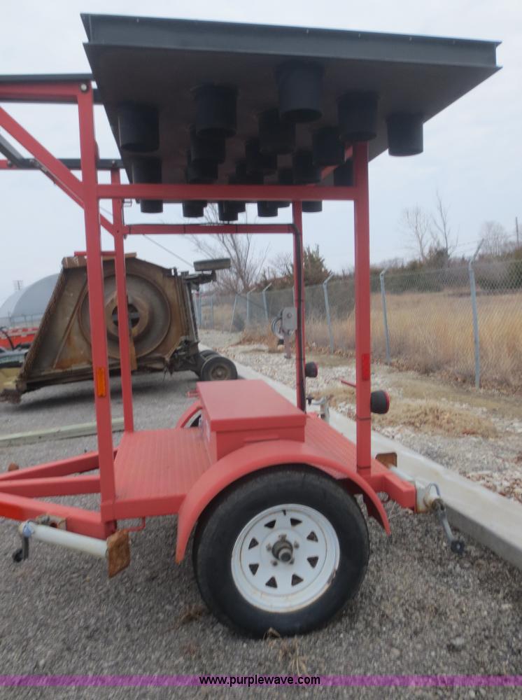 image for item F6805 2002 Ver-Mac ST-4825 arrow board sign trailer