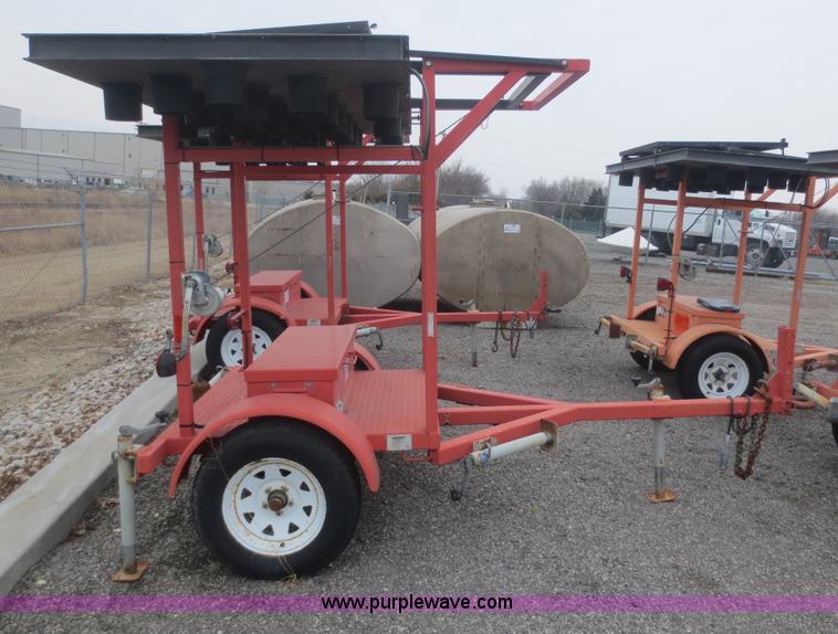 image for item F6805 2002 Ver-Mac ST-4825 arrow board sign trailer