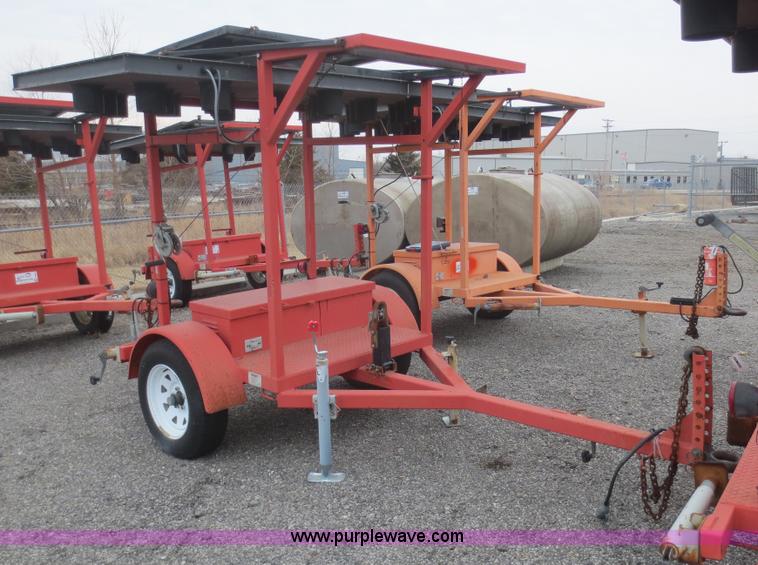 image for item F6806 2002 Ver-Mac ST-4825 arrow board sign trailer