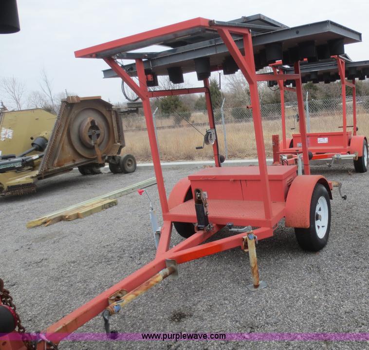 image for item F6806 2002 Ver-Mac ST-4825 arrow board sign trailer