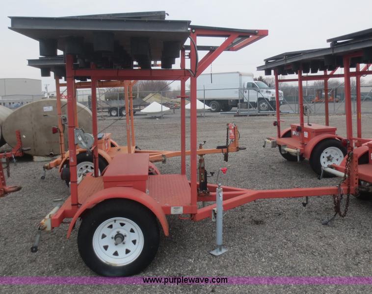 image for item F6806 2002 Ver-Mac ST-4825 arrow board sign trailer