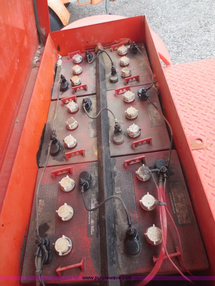 image for item F6806 2002 Ver-Mac ST-4825 arrow board sign trailer