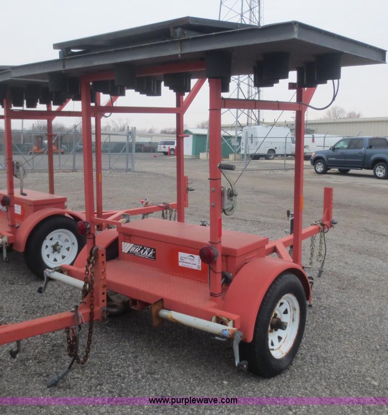 image for item F6807 2002 Ver-Mac ST-4825 arrow board sign trailer