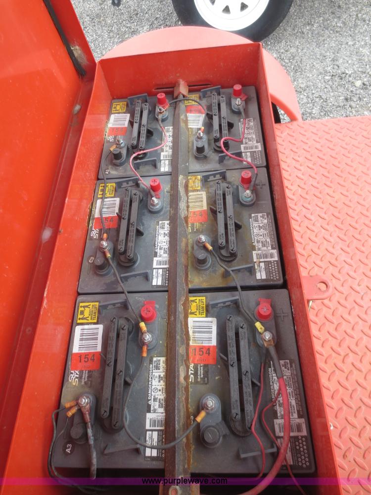 image for item F6807 2002 Ver-Mac ST-4825 arrow board sign trailer