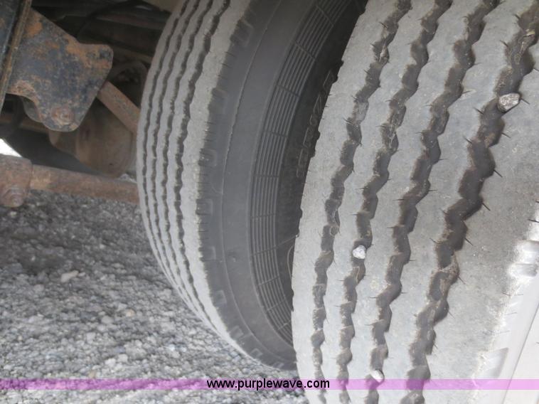 image for item F6812 1996 Landoll 345-31 trailer