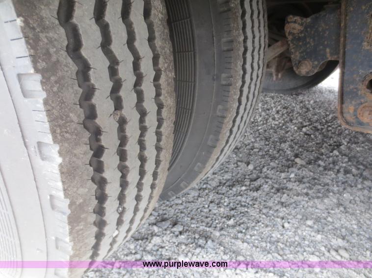 image for item F6812 1996 Landoll 345-31 trailer