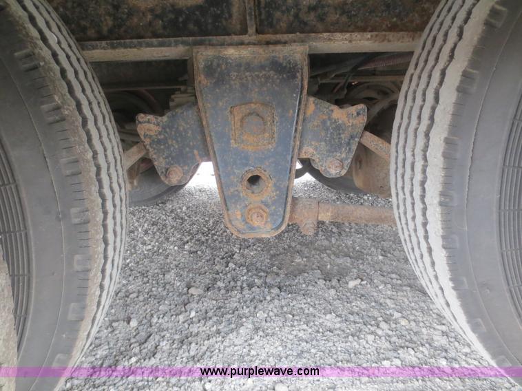 image for item F6812 1996 Landoll 345-31 trailer