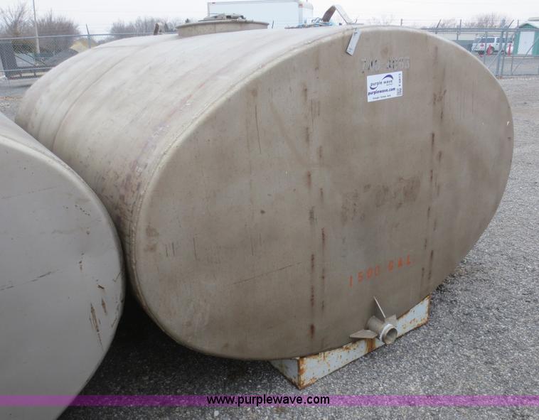 image for item F6813 1993 Hercules 1500 stainless steel water tank