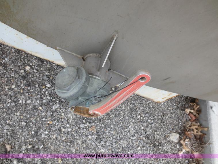 image for item F6814 1993 Hercules 1500 stainless steel water tank