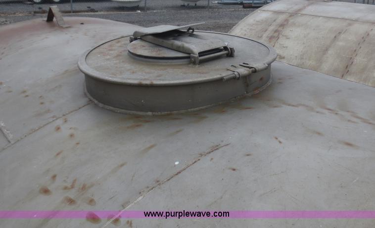 image for item F6814 1993 Hercules 1500 stainless steel water tank