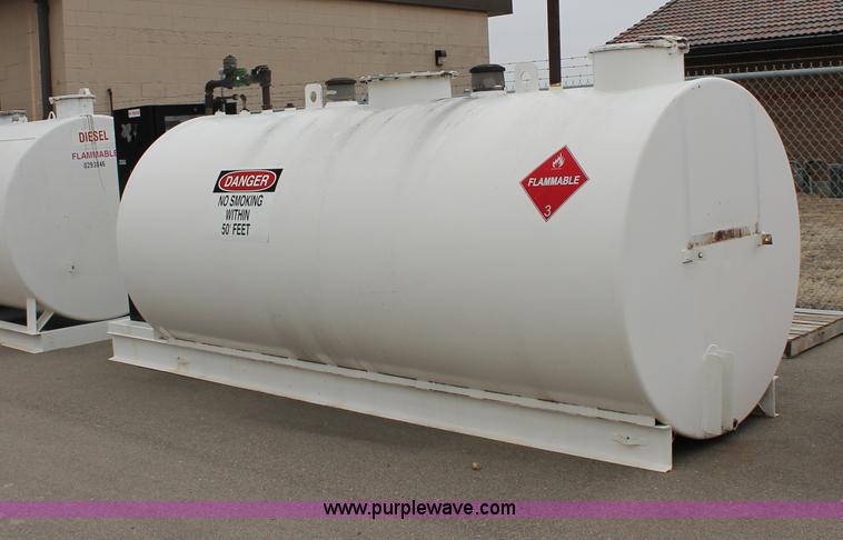 image for item G8203 1999 Wemac 2,000 gallon gasoline tank