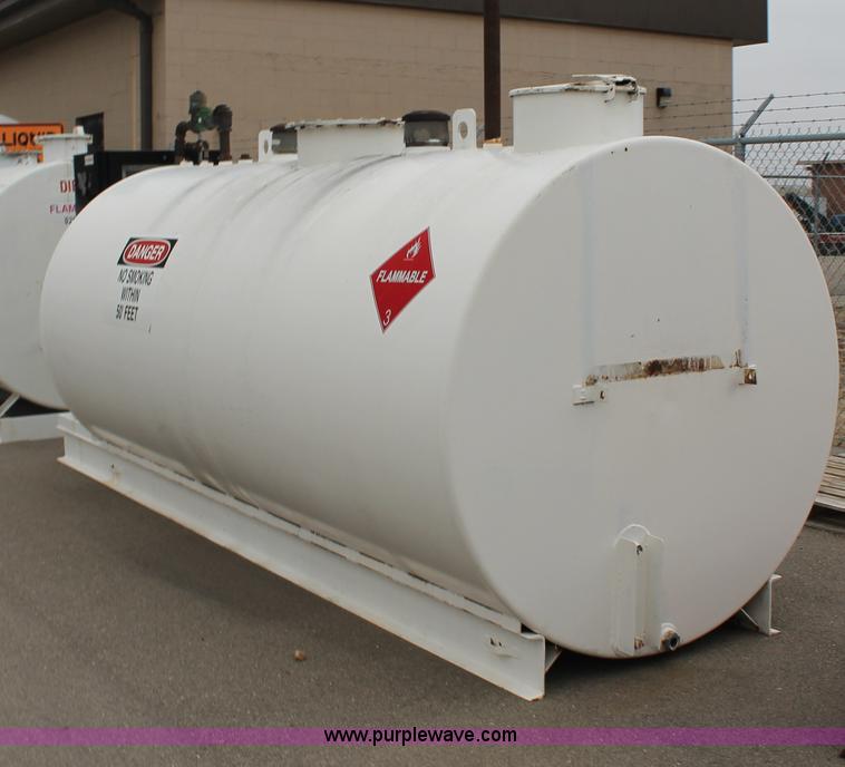 image for item G8203 1999 Wemac 2,000 gallon gasoline tank