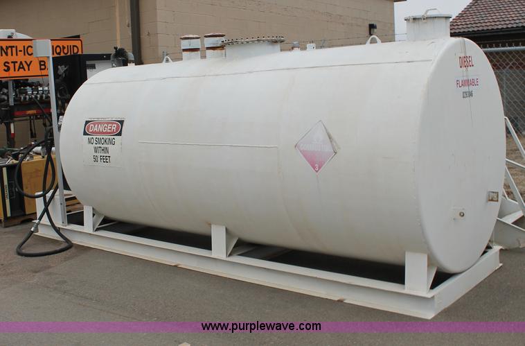 image for item G8204 1993 Smith 2,000 gallon horizontal diesel tank