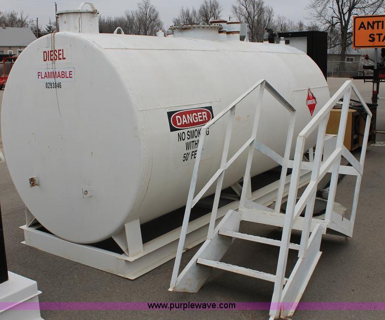 image for item G8204 1993 Smith 2,000 gallon horizontal diesel tank