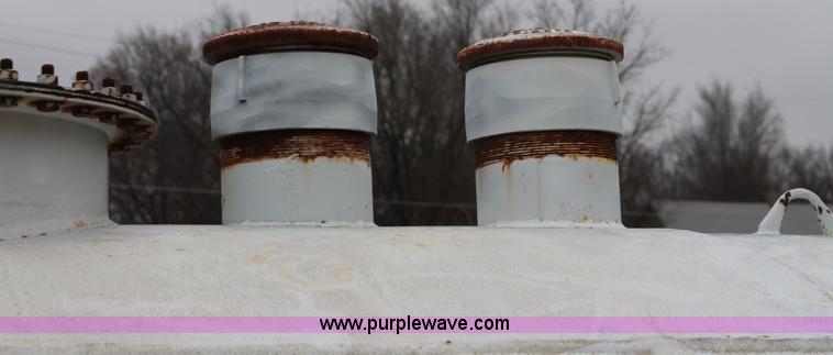 image for item G8204 1993 Smith 2,000 gallon horizontal diesel tank