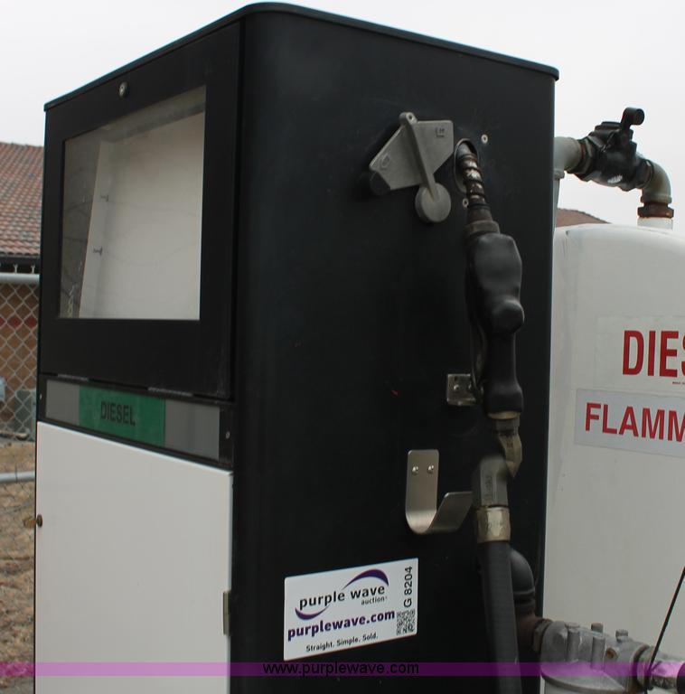 image for item G8204 1993 Smith 2,000 gallon horizontal diesel tank