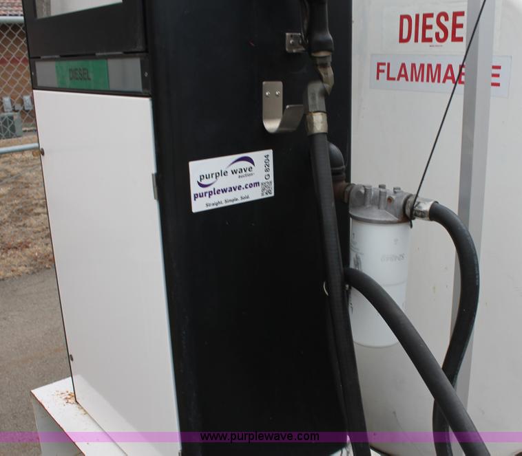 image for item G8204 1993 Smith 2,000 gallon horizontal diesel tank