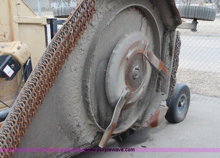 image for item G8206 2005 Land Pride RCB6015 batwing rotary mower