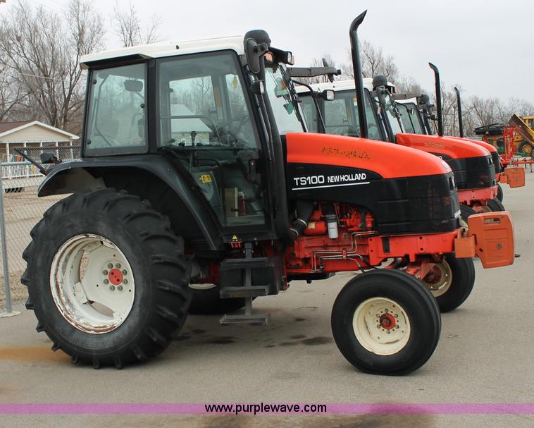 image for item G8207 2000 New Holland TS100 tractor