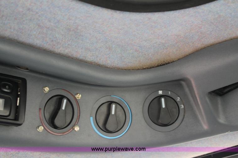 image for item G8208 2000 New Holland TS100 tractor