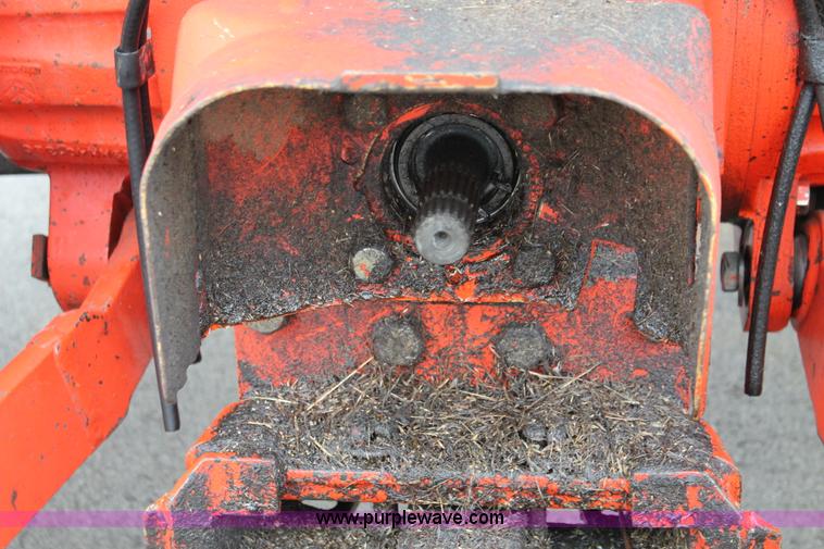 image for item G8208 2000 New Holland TS100 tractor