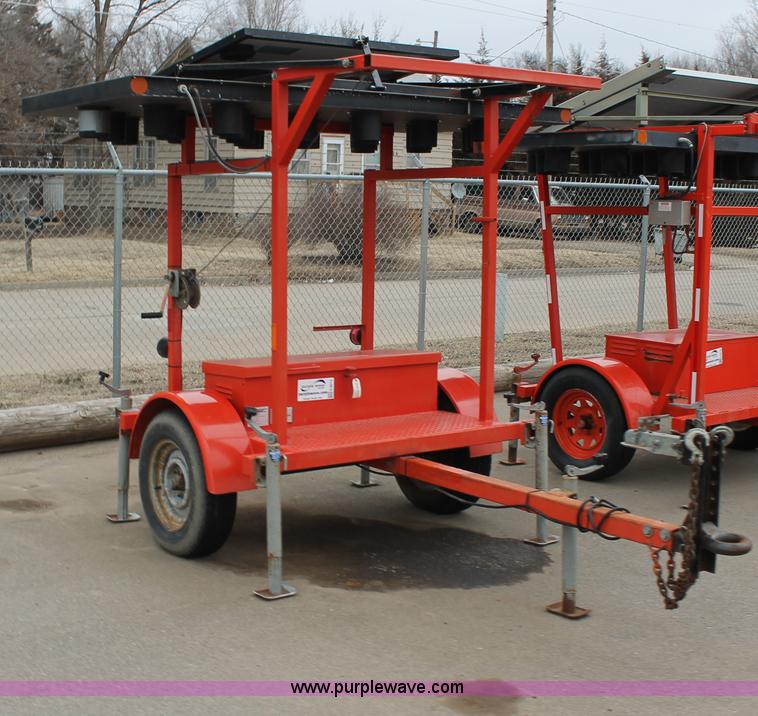 image for item G8214 2000 Ver-Mac VM4825 arrow board trailer