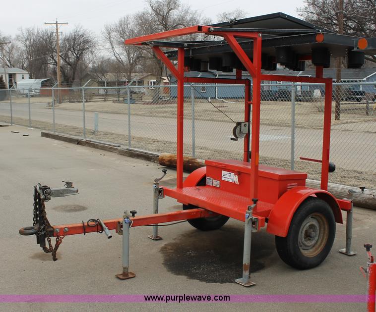 image for item G8214 2000 Ver-Mac VM4825 arrow board trailer