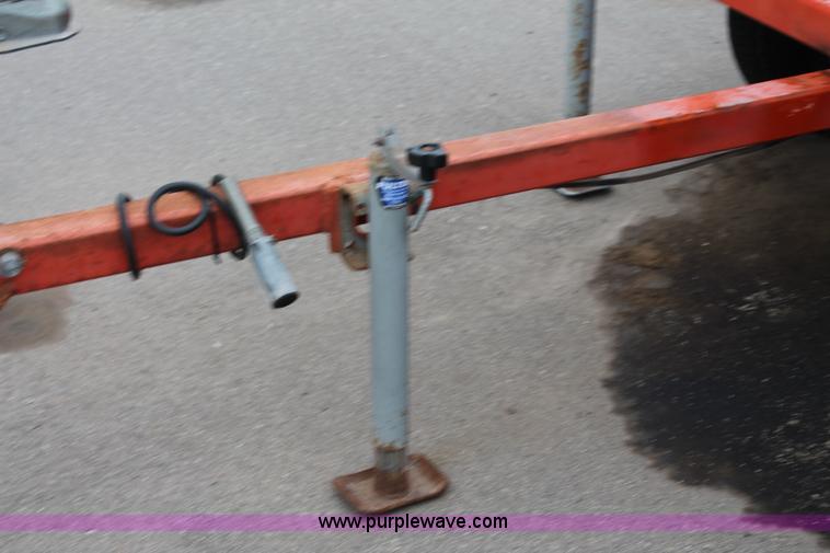 image for item G8214 2000 Ver-Mac VM4825 arrow board trailer