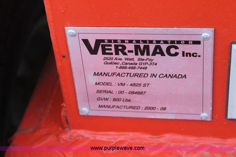 image for item G8214 2000 Ver-Mac VM4825 arrow board trailer