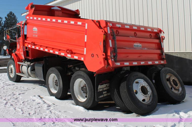 image for item G8216 2009 Sterling L7500 dump truck