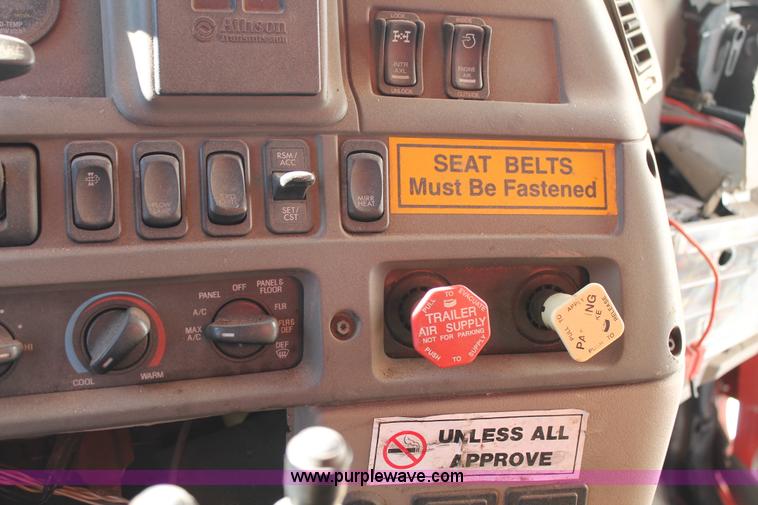 image for item G8216 2009 Sterling L7500 dump truck