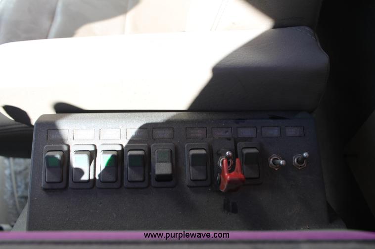 image for item G8216 2009 Sterling L7500 dump truck