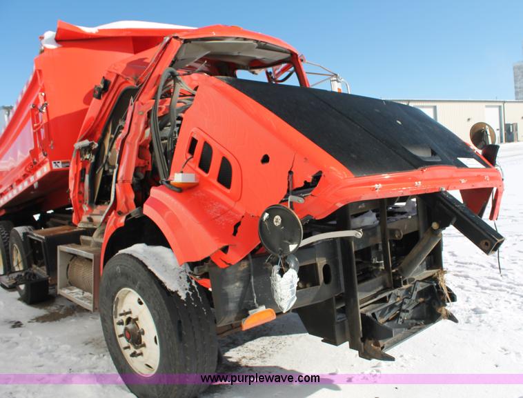 image for item G8216 2009 Sterling L7500 dump truck