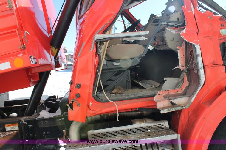 image for item G8216 2009 Sterling L7500 dump truck