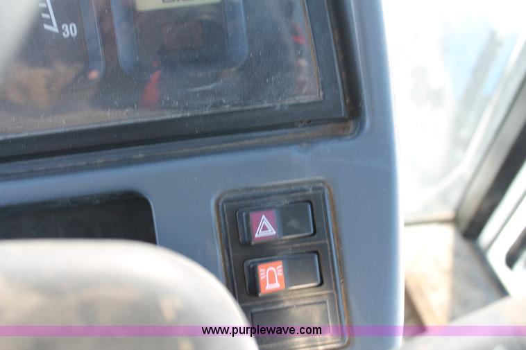 image for item G8217 2002 New Holland TS100 tractor