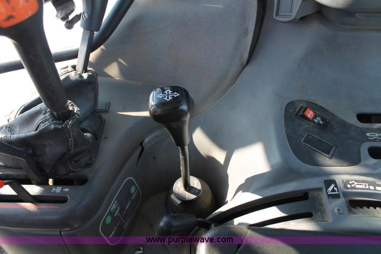 image for item G8217 2002 New Holland TS100 tractor