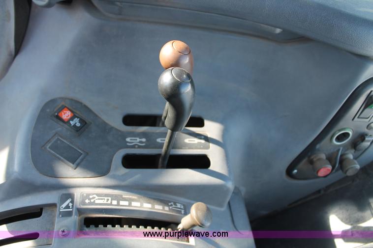 image for item G8217 2002 New Holland TS100 tractor