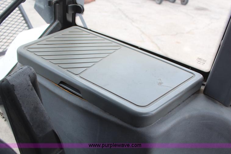 image for item H1488 1996 New Holland 6640SL tractor