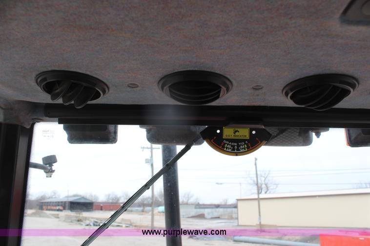 image for item H1488 1996 New Holland 6640SL tractor