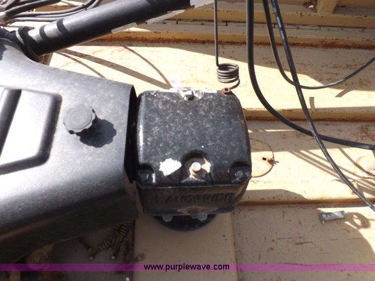 image for item I9090 2005 Land Pride RCB6015 rotary mower