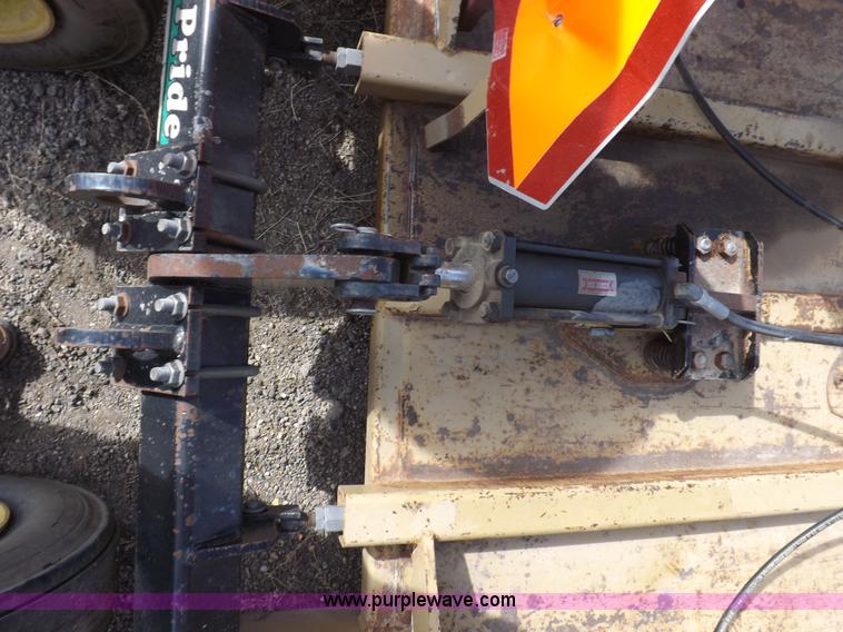 image for item I9092 2005 Land Pride RCB6015 rotary mower