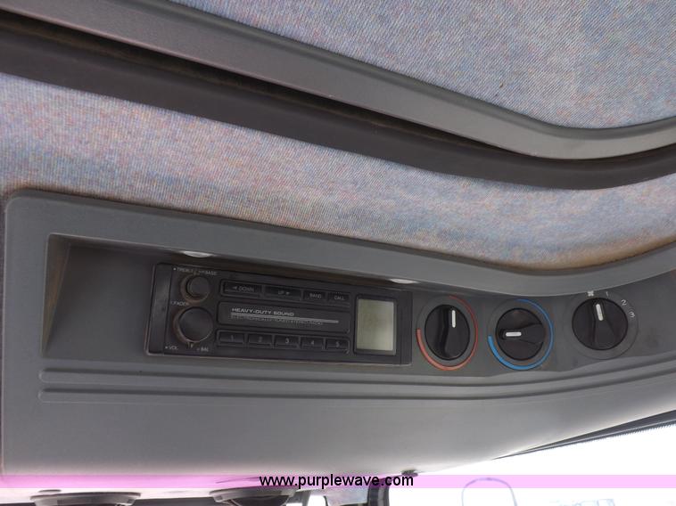 image for item I9100 1997 New Holland 7740SL MFWD tractor