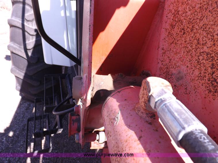 image for item I9100 1997 New Holland 7740SL MFWD tractor