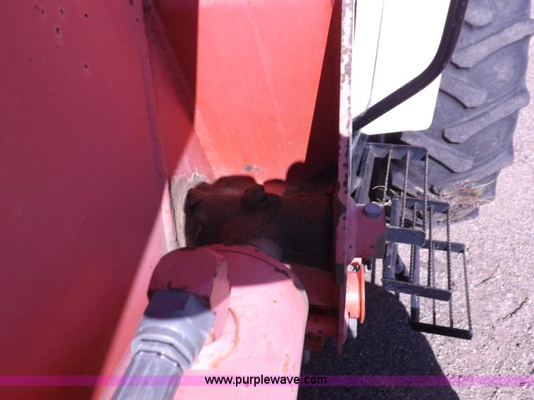 image for item I9100 1997 New Holland 7740SL MFWD tractor