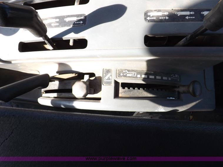 image for item I9101 1997 New Holland 7740SL MFWD tractor