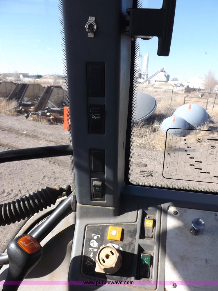 image for item I9101 1997 New Holland 7740SL MFWD tractor