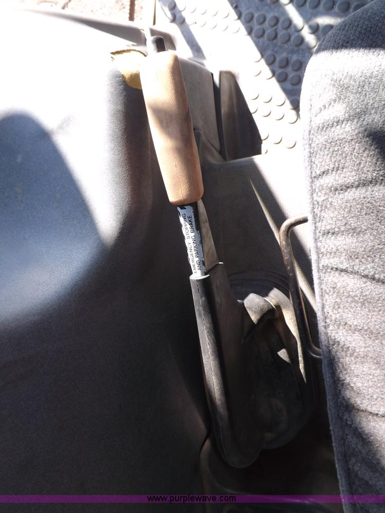 image for item I9101 1997 New Holland 7740SL MFWD tractor