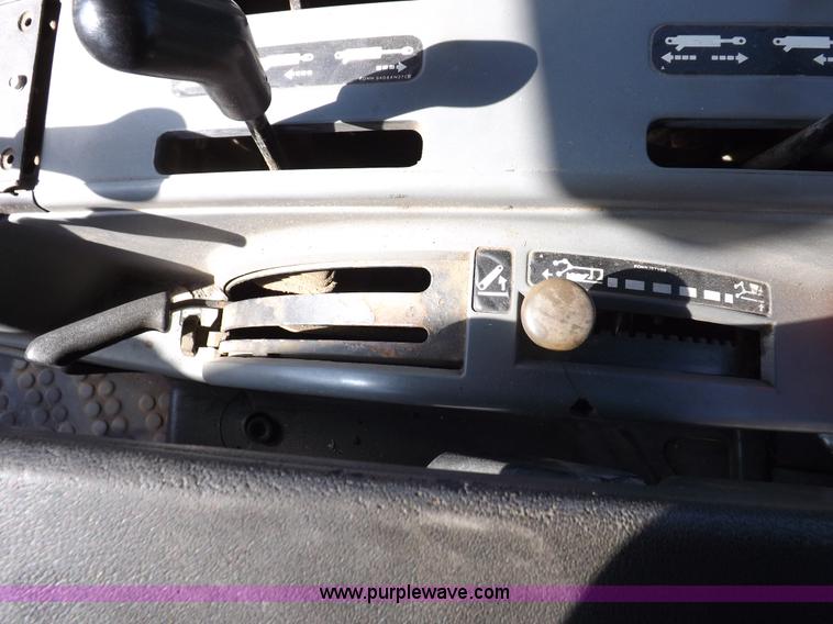 image for item I9102 1997 New Holland 7740SL MFWD tractor